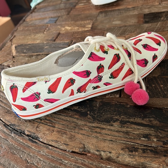 Kate Spade/Keds Red Chile Pepper canvas sneakers with pom pom laces size 7 NWOT - Picture 5 of 14